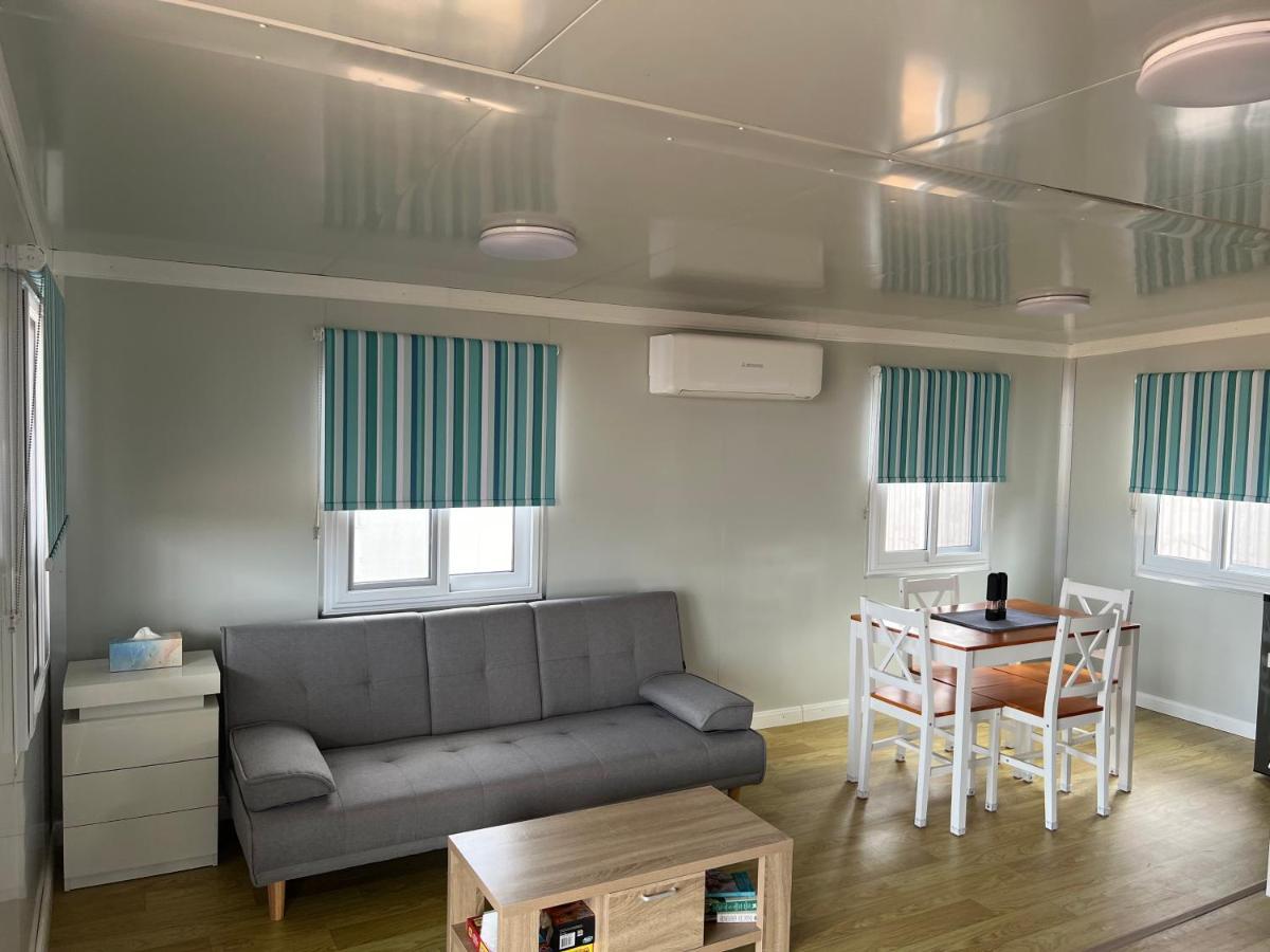 White Cliffs Self Contained Cabin Accommodation Exterior foto